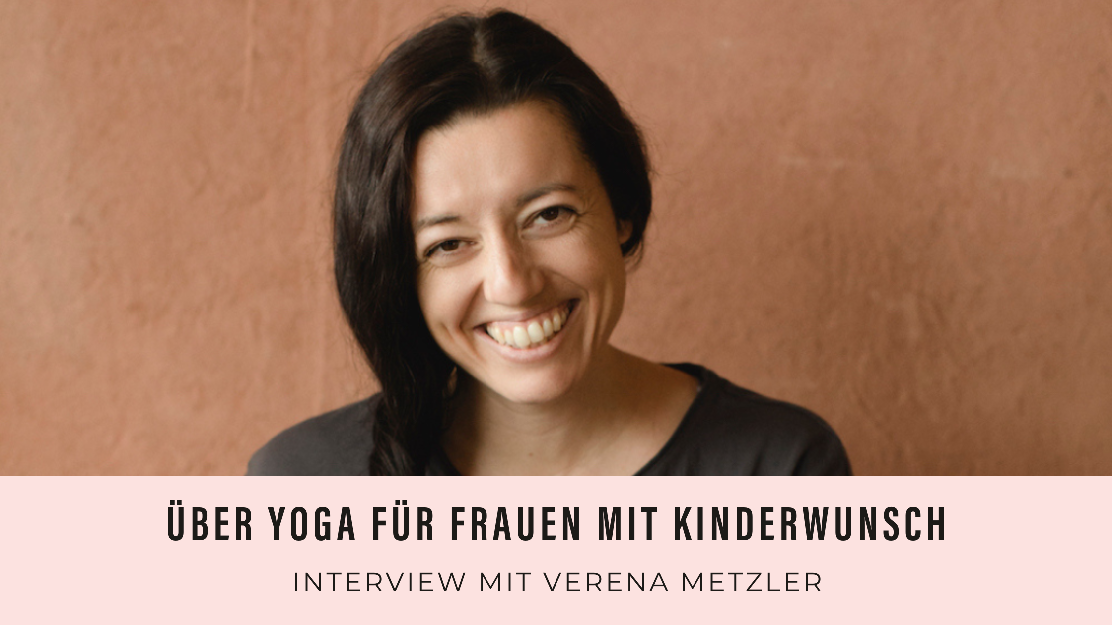 Zu sehen ist Yogalehrerin Verena Metzler